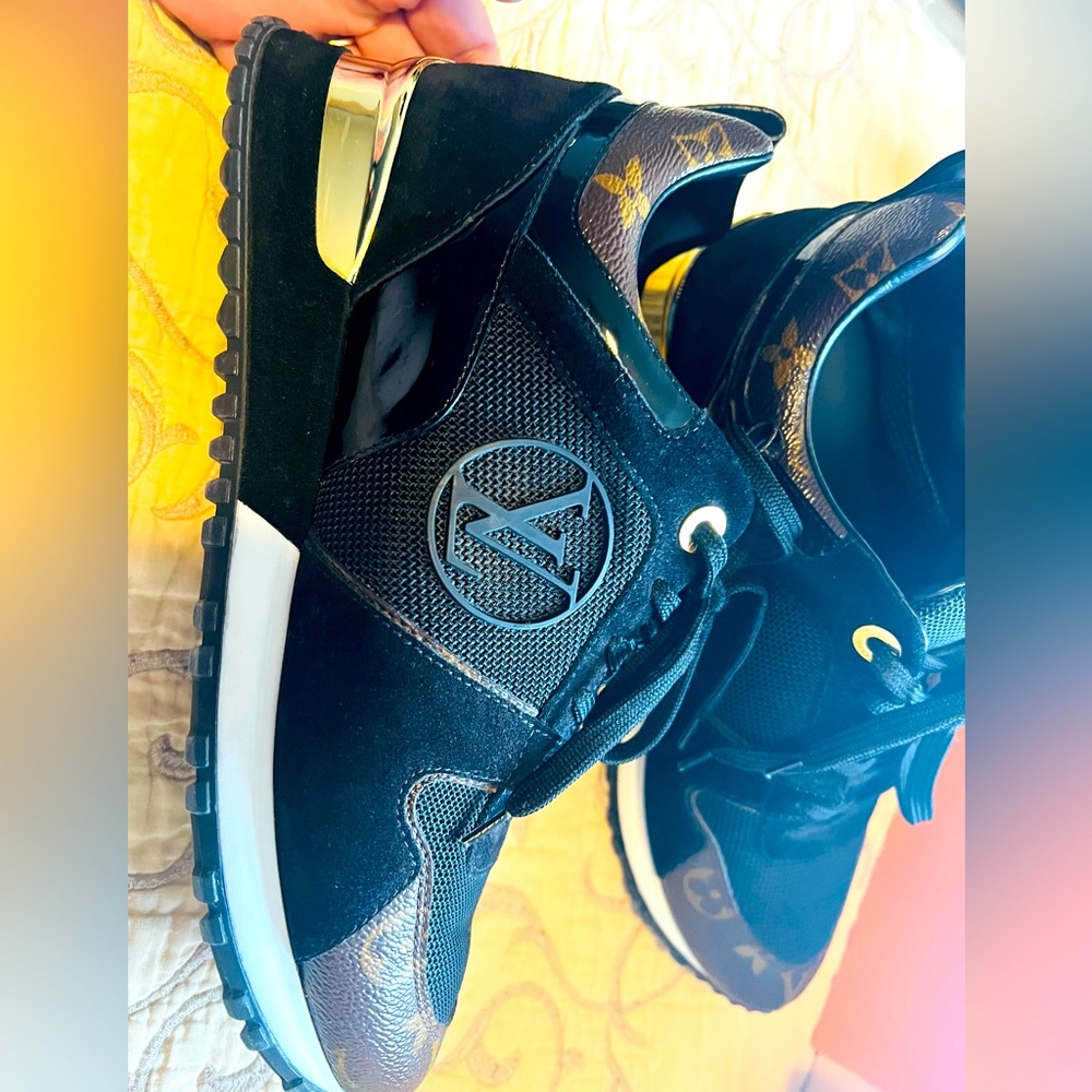 Authentic Louis Vuitton Run Away Sneaker